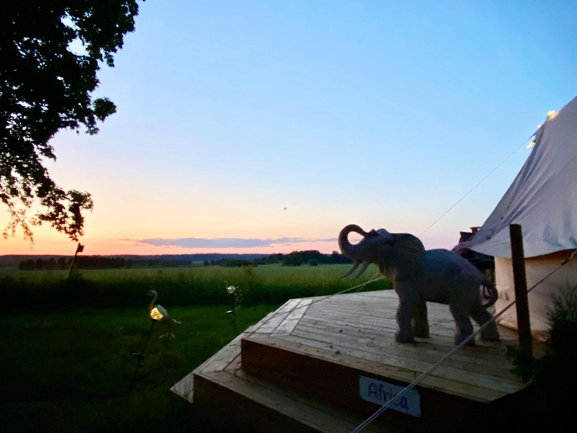 Soerby Glamping Hotel Klockrike Exterior photo